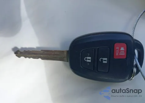 2016 Toyota Prius C из США, поврежденный, VIN JTDKDTB30G1590050